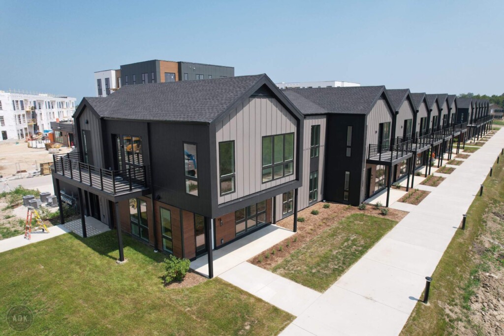 Lake Shore Commons Townhomes